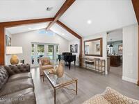 5685 Lake Washington Road