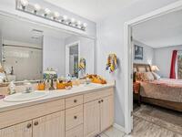 4575 Curtis Boulevard