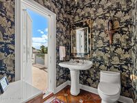 680 Ocean Road