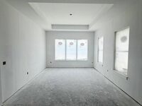 345 Trotters Street