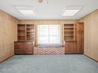 945 Bluegrass Lane