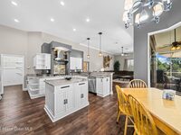 842 Thrasher Drive