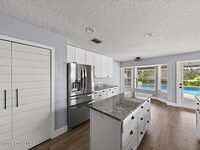 1425 Victoria Boulevard