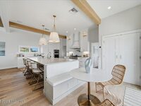2805 S Tropical Trail