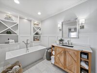 2805 S Tropical Trail