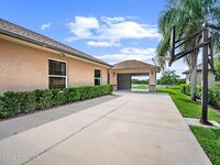 1275 Tuckaway Drive