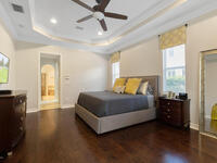 922 Balmoral Way