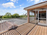 922 Balmoral Way