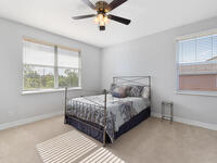 922 Balmoral Way