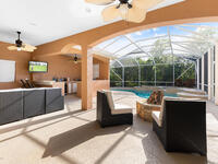 922 Balmoral Way