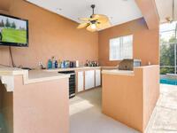 922 Balmoral Way