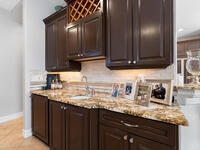 922 Balmoral Way
