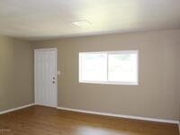 18 Knollwood Drive