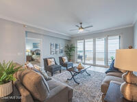 93 Delannoy Avenue Unit #1002