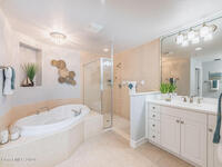93 Delannoy Avenue Unit #1002