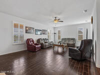 3607 Hollisten Circle