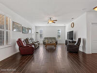 3607 Hollisten Circle