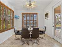 3607 Hollisten Circle