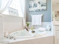 3566 Peninsula Circle