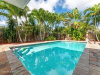 220 Pineapple Street