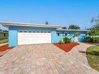 220 Pineapple Street