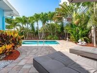 220 Pineapple Street
