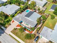 220 Pineapple Street