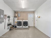 110 Citrus Boulevard